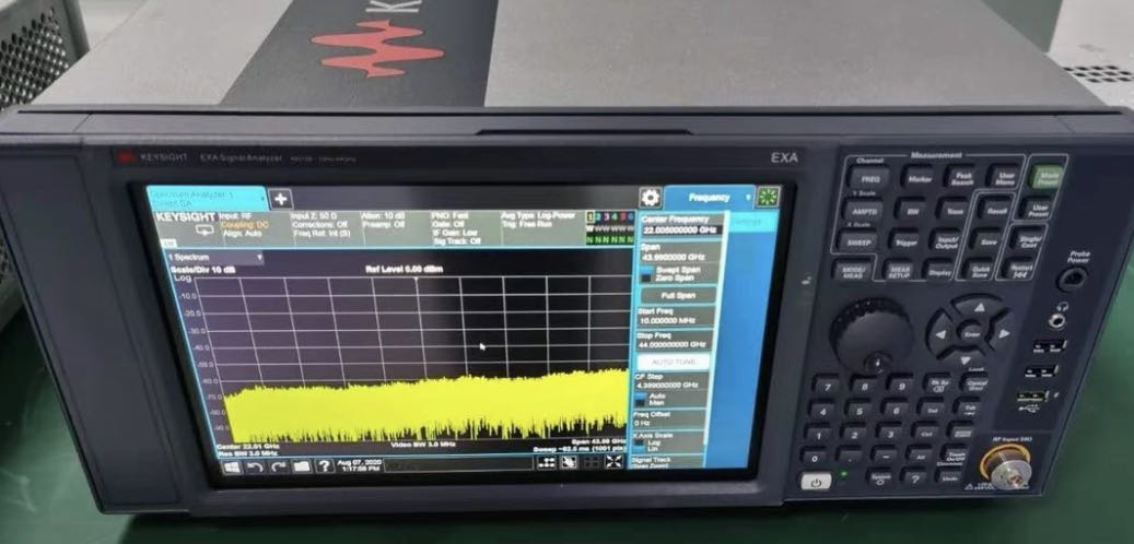 61f681b65a985.jpg N9010B.jpg