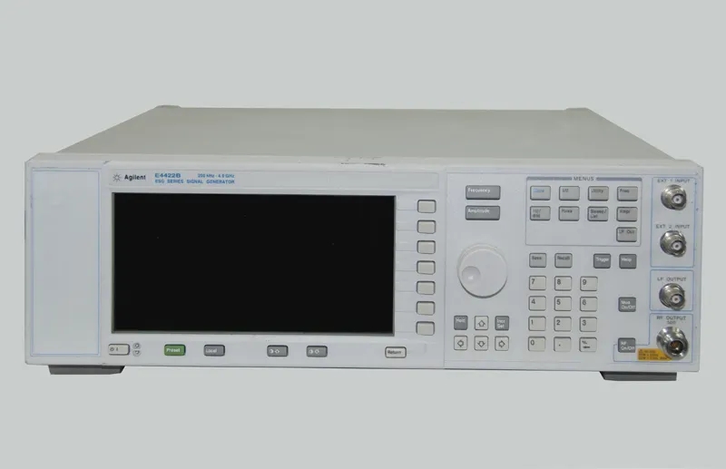 6233db0a14ba3.jpg E4422B 信號(hào)發(fā)生器.jpg