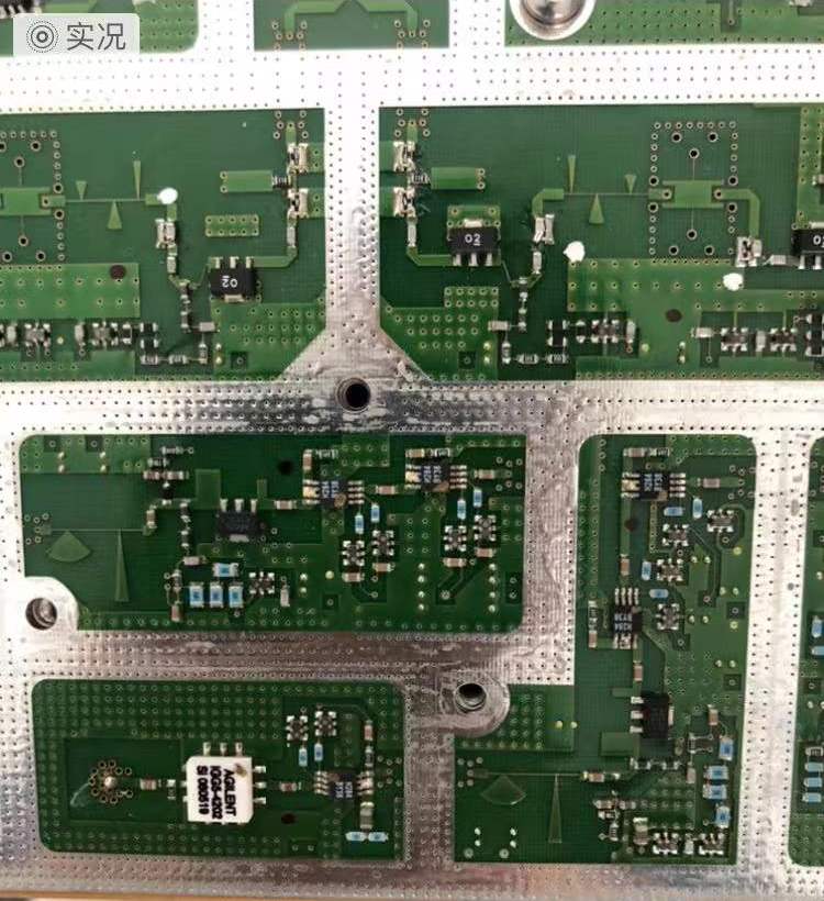 623a908106c1a.jpg E4404B.jpg