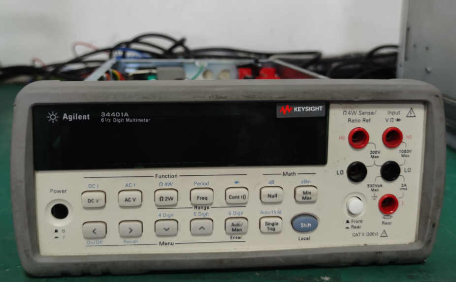 638e9fce89185.jpg 維修萬用表34401A 6.jpg