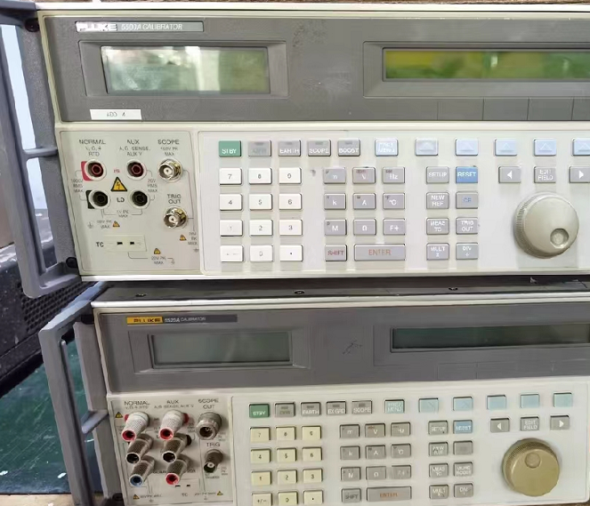 6397cffecdc4b.png 校準儀FLUKE5500A 5520A.png
