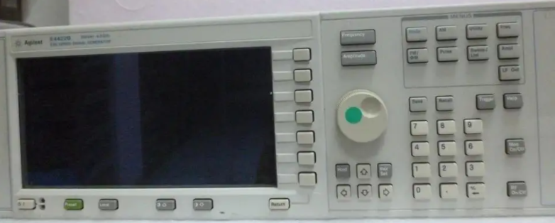 64dd6db79818f.png 信號(hào)源E4422B.png