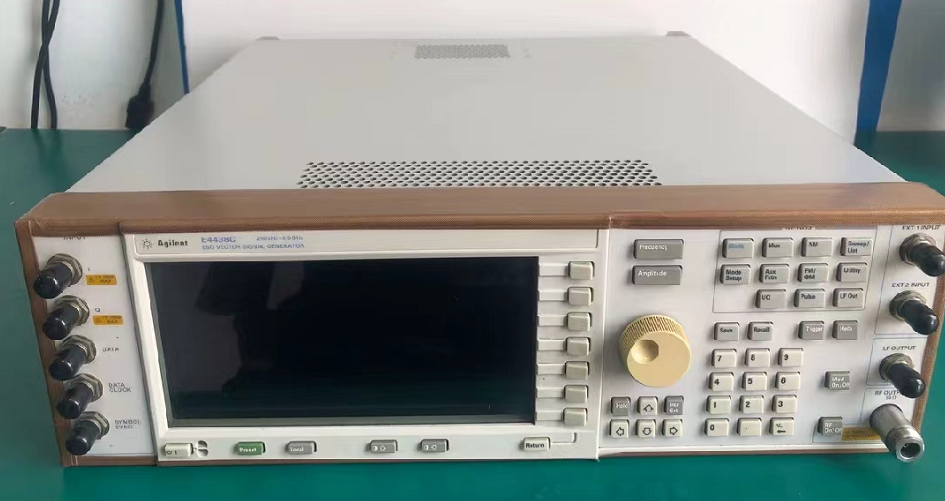 64dd6e12f16a1.png 信號(hào)源E4438C 1.png